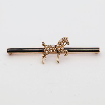 Antique 1920s 12k gold seed pearl horse brooch
4.2 grams
Very cute