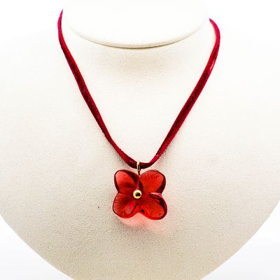 18KYG Baccarat Crystal Necklace. 18K yellow gold and crystal Baccarat four-leaf flower motif 