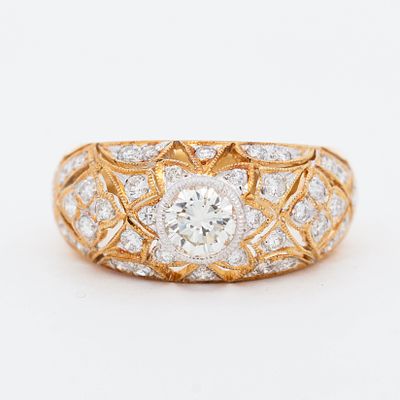 14KYG Vintage Ladies Diamond Cocktail Ring, 6.5. 4.6mm center round brilliant cut diamond 