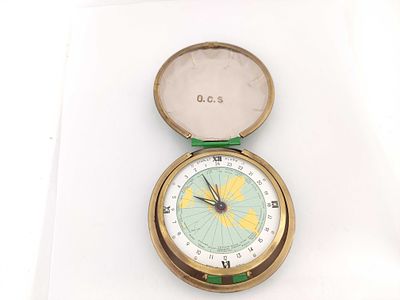 Starlet World Time Travel Clock. Vintage Starlet travel clock featuring a circular world time 