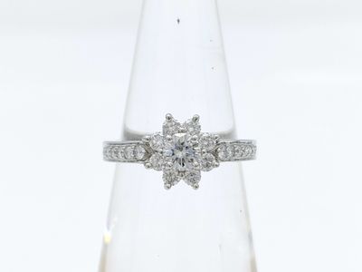 Platinum 950 Tiffany & Co. "Flora" Diamond Ring w/Original Box. Tiffany &amp; Co. Platinum 950 