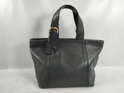 Coach Black Leather Tote Bag Style 4133. Authentic Coach black leather tote bag having a 