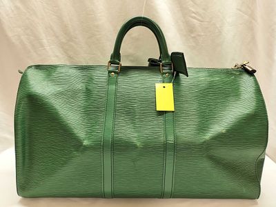 Louis Vuitton Green Epi Leather Keepall 55 Boston Bag. Authentic Louis Vuitton Green Epi Leather 