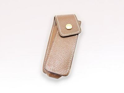 Hermes Brown Leather Gum Holster w/ Box. Authentic Hermes brown leather gum case with Hermes 