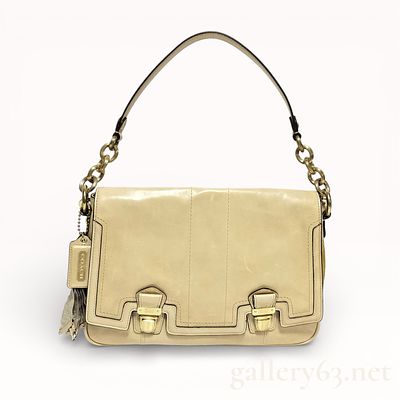 Coach 17925 2-Way Light Cream Leather Shoulder Bag. Coach shoulder bag crafted of light cream 