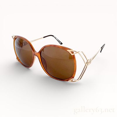 1980s Vintage Christian Dior 2575 Sunglasses. Authentic 1980s vintage Christian Dior 2575 