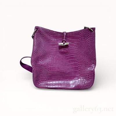 Longchamp Roseau tote bag in purple croc-embossed leather. Authentic Longchamp shoulder bag 