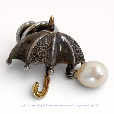Mikimoto Umbrella Motif Brooch/Pendant in 18K gold & Sterling Silver with Pearl. Mikimoto brooch 