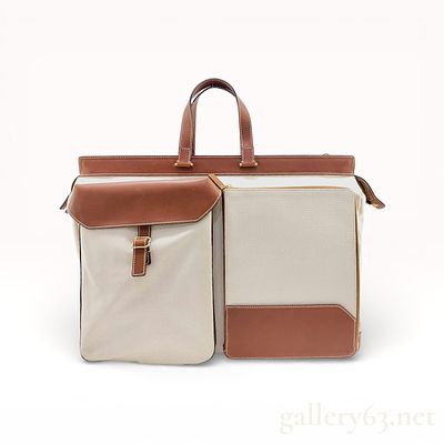 Bally Leather and Canvas Shoulder Business Bag. Authentic Bally shoulder business bag featuring 