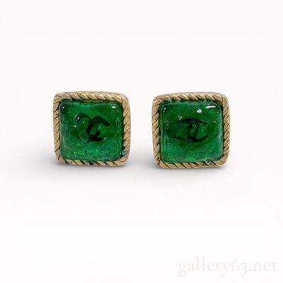 Chanel Green and Gold Fall 1993 collection Earrings. Authentic Chanel earrings, square gold-tone 