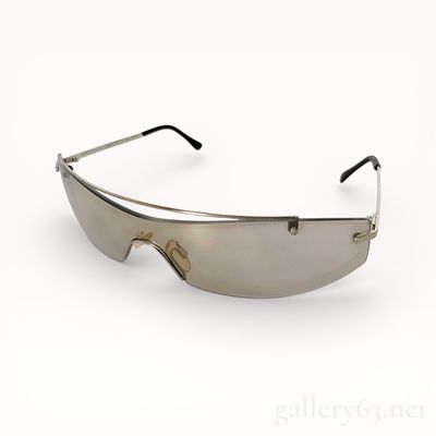 Gianni Versace S95P Shield Sunglasses. Authentic Versace sunglasses. Rimless shield-style design 
