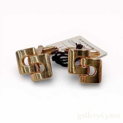 Dior Cufflinks With Box. Authentic Dior cufflinks made up of gold metal faces in a sculptural 
