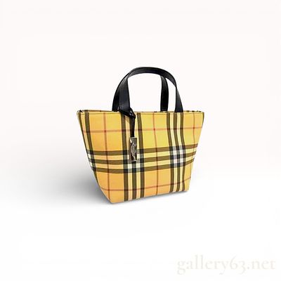 Burberry "Clueless" Nova Check Coated Canvas & Leather Tote Bag. Authentic Burberry Nova Check 