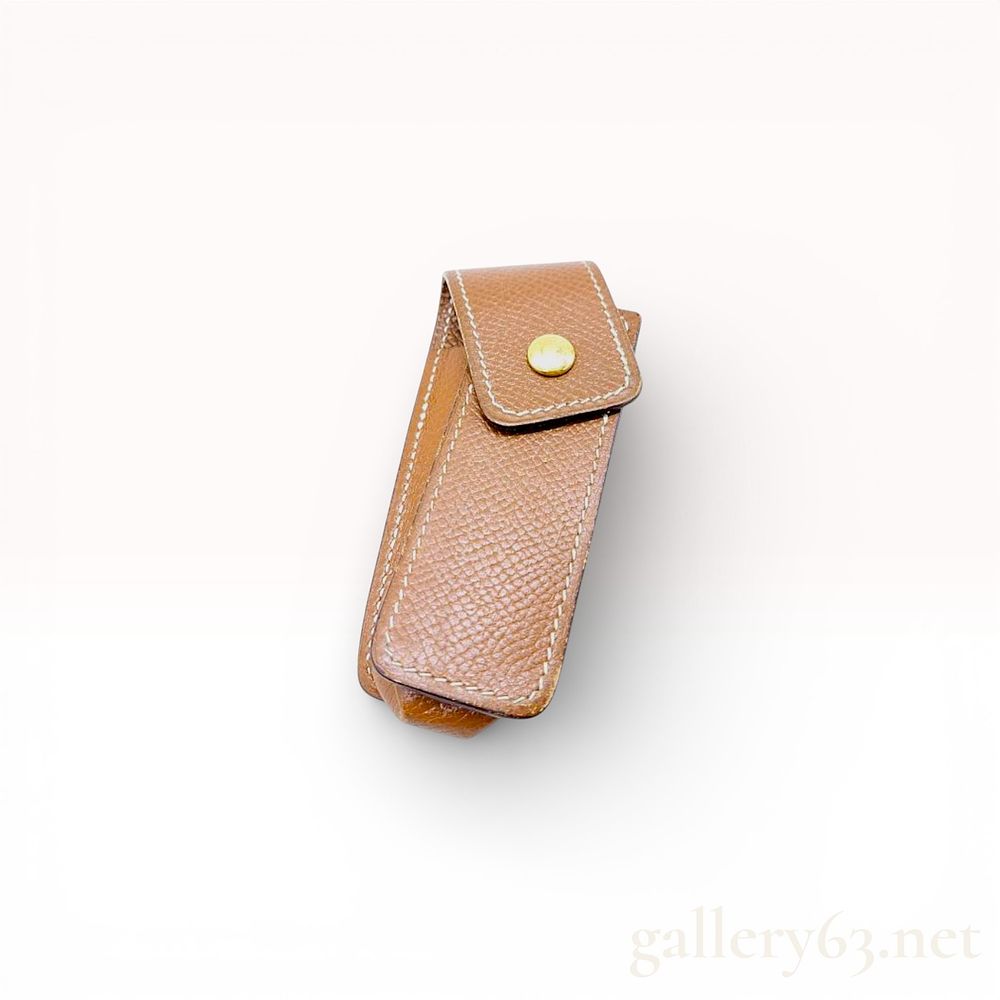 Hermes Brown Leather Gum Holster w/ Box. Authentic Hermes brown leather gum case with Hermes 