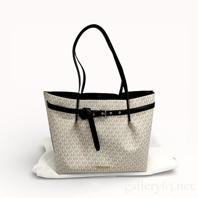 Michael Kors Emilia large tote bag in the vanilla signature canvas with black trim. Authentic