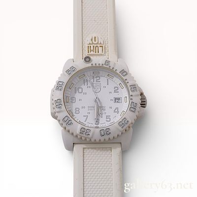 Luminox Navy SEALs Series 7050 White Men’s Watch. Luminox navy seals series 7050 men’s watch 