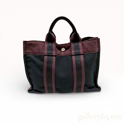 Herm&egrave;s Fourre-Tout PM canvas tote bag. Authentic Herm&egrave;s Fourre-Tout PM canvas tote bag in black 