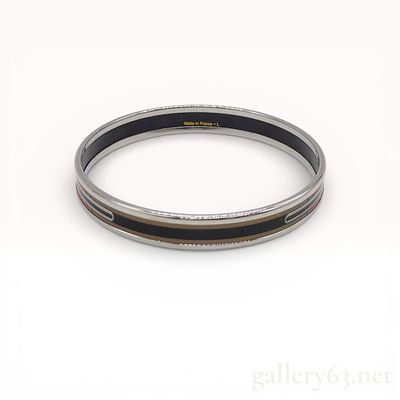 Hermes Emaille Bangle Cloisonne Bangle PM. Authentic Herm&egrave;s narrow enamel bangle bracelet with a 