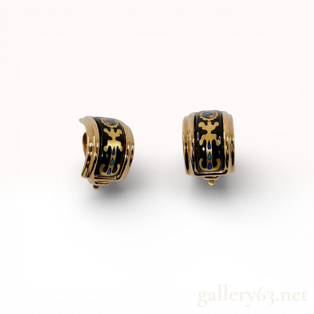 Hermes Enamel Earrings Gold Tone Black Enamel. Elegant vintage Hermes Enamel earrings in a rich 