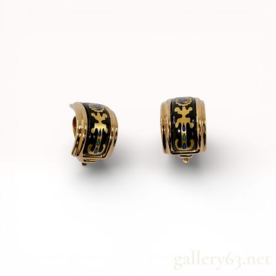 Hermes Enamel Earrings Gold Tone Black Enamel. Elegant vintage Hermes Enamel earrings in a rich 