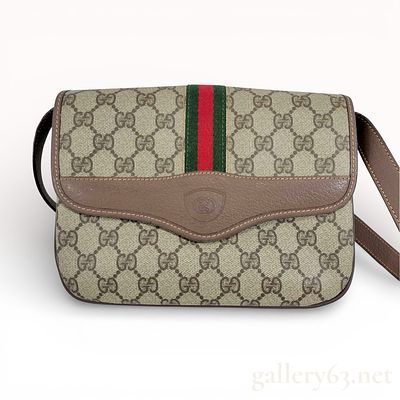 Vintage Gucci GG Supreme messenger bag. Authentic vintage Gucci GG Supreme Web Sherry Line 