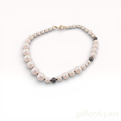 Chanel 06A 2006 Autumn Costume Pearl Necklace 16". Chanel necklace having single strand of round 