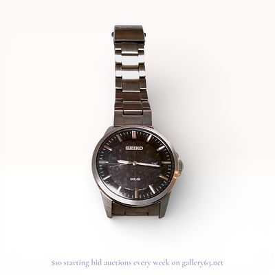 Seiko Solar V147-0AV0 Men’s Wristwatch. Estate lot offered as shown, including all items visible 