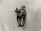 A Collection of 15 Vintage Costume Jewelry Brooches and Pins. This assortment of 15 vintage Image - 5