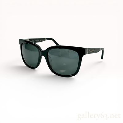 Vivienne Westwood VW891S01 Square Sunglasses. Vivienne Westwood square-frame sunglasses, model 