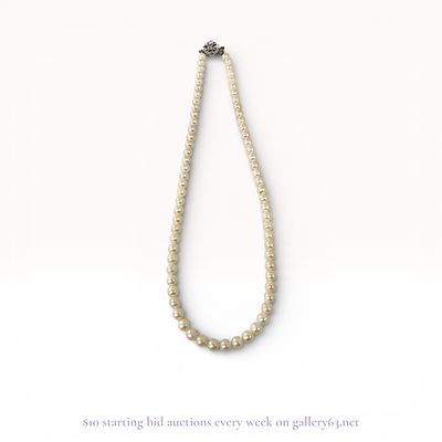 Vintage Single Strand Simulated Pearl Necklace with Silver Filigree Clasp. Vintage single strand 