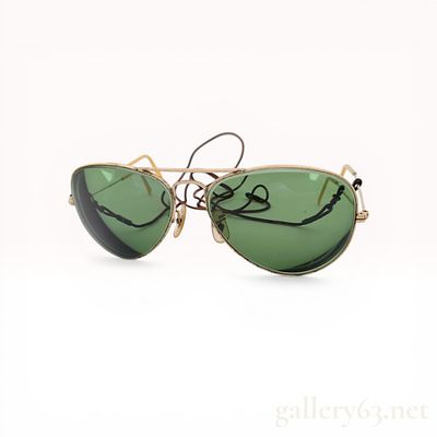 Vintage Bausch & Lomb Ray-Ban Aviator Sunglasses with Case. Bausch & Lomb Ray-Ban aviator 