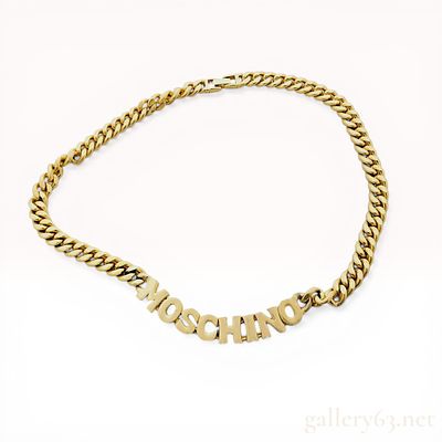 Vintage Moschino Gold-Toned Logo Curb Link Choker Necklace. Vintage Moschino gold-toned logo 
