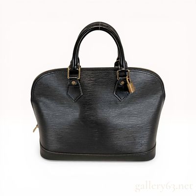 Louis Vuitton Alma Handbag in Black Epi Leather. Louis Vuitton Alma PM handbag crafted from 