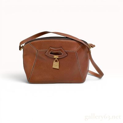 Karl Lagerfeld Vintage Cognac Pebbled Leather Shoulder Bag. Vintage Karl Lagerfeld shoulder bag 