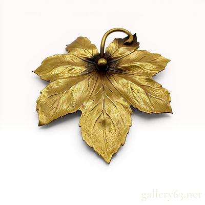 Joseff of Hollywood Antiqued Gold Tone Maple Leaf Fur Clip. Joseff of Hollywood large maple leaf 