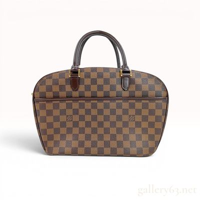 Louis Vuitton Damier Ebene Sarria Horizontal Handbag. Louis Vuitton Sarria Horizontal handbag in 