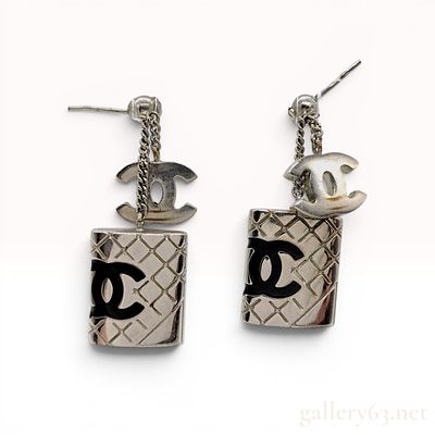 A Pair of Chanel Silver-Tone Quilted Bag Dangle Earrings, Spring 2005. Chanel costume jewelry 
