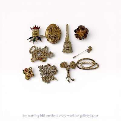 Gold-Tone Costume Jewelry Brooches and Pins, Assorted Motifs. This lot features ten assorted 