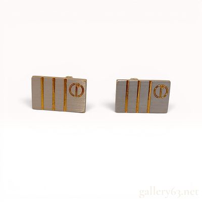 A Pair of Dunhill Two-Tone Rectangular Striped Cufflinks w/Box. Dunhill rectangular cufflinks 