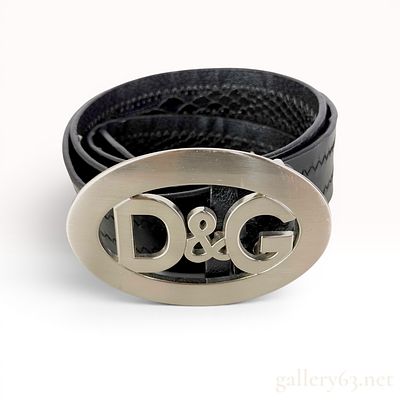 Dolce & Gabbana D&G Logo Buckle Black Leather Belt. A Dolce & Gabbana belt featuring a black 