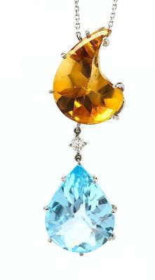 תליון זהב לבן 18K משובץ אבני חן ויהלום קטן משקל כללי 8.95 גרם- גובה התליון כ 4.6 ס"מ, אורך 