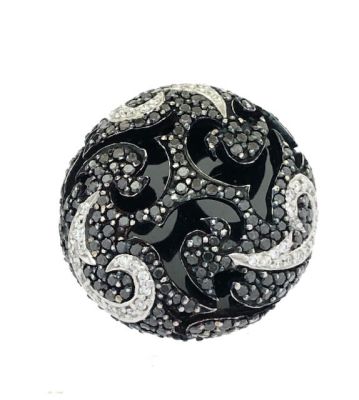 טבעת זהב לבן 18K משקל כללי כ 22.60 גרם, חתומה GULMAN B&amp;A S4245, משובצת כ 3.10ct קרט יהלומים 