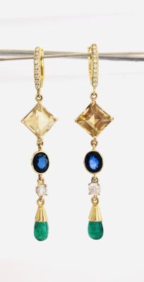 עגילי זהב צהוב 14K משובצים יהלומים, אמרלדים וספירים בעלי צבעים יפים וציטרינים, משקל היהלומים 