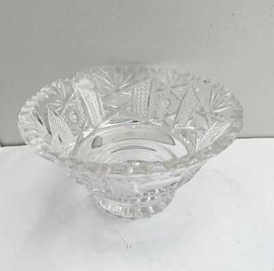 קערת קריסטל עגולה וקטנה, במצב מצויין - קוטר כ 15 סמ