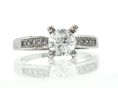 טבעת זהב 14K משובצת 1.05ct קרט יהלומים, היהלום המרכזי הוא 1.01ct קרט בליטוש Round Brilliant 