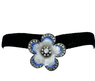 Elegant Victorian Pansy Flower Enamel &amp; old-cut Diamonds Choker Pendant. 
Superb level of 