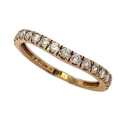 A 14K pink gold ring in a classic design and set with white diamonds with a total weight of