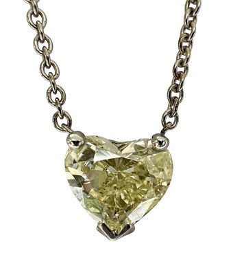 GIA 0.61ct Natural Heart Brilliant White Gold Pendant
The diamond is accompanied by a