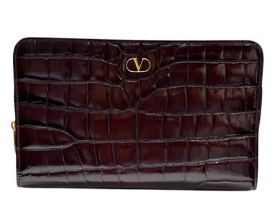 VALENTINO 
תיק עור חום VALENTINO יפהפה במצב מצוין כולל הרוכסנים. 
מידה: 
הפריט עבר בדיקת 