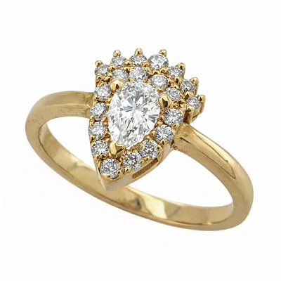 טבעת זהב צהוב קלאסית ואלגנטית המשובצת יהלומים לבנים טבעיים, היהלום המרכזי הוא 0.70 קרט בליטוש 